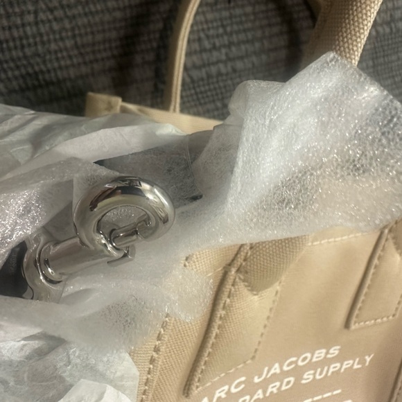 Marc Jacobs || NWT || Workwear Small Canvas Tote w/ Strap - Picture 7 of 14